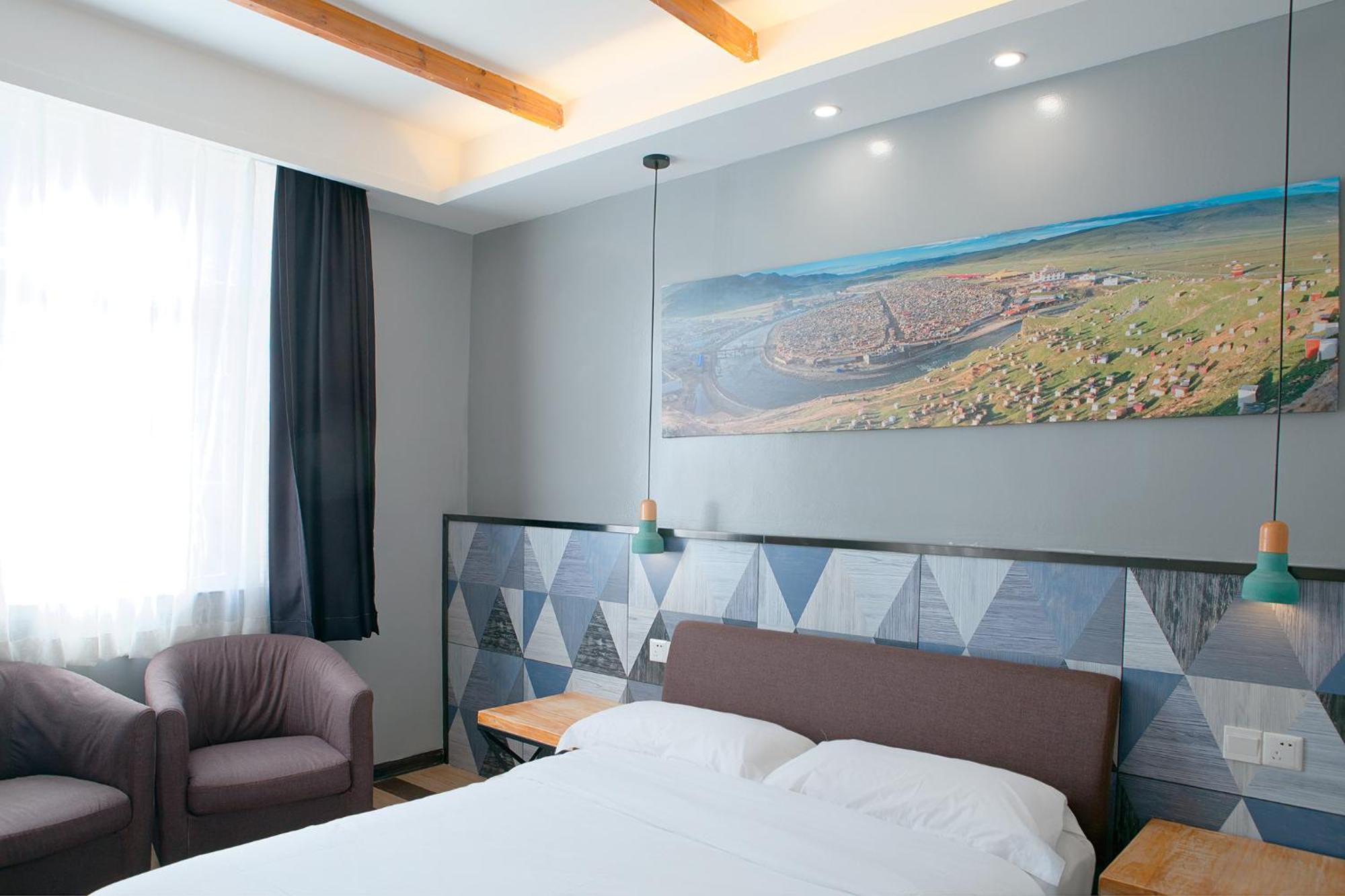 The Cloudland International Youth Hostel Close To The City Center,10 Min Walks To The Subway, Close To The Night Market, Old Street, Green Lake, English-Speaking Service, Free Activity Convenient Payment And Visa Cards Are Accepted Côn Minh Ngoại thất bức ảnh