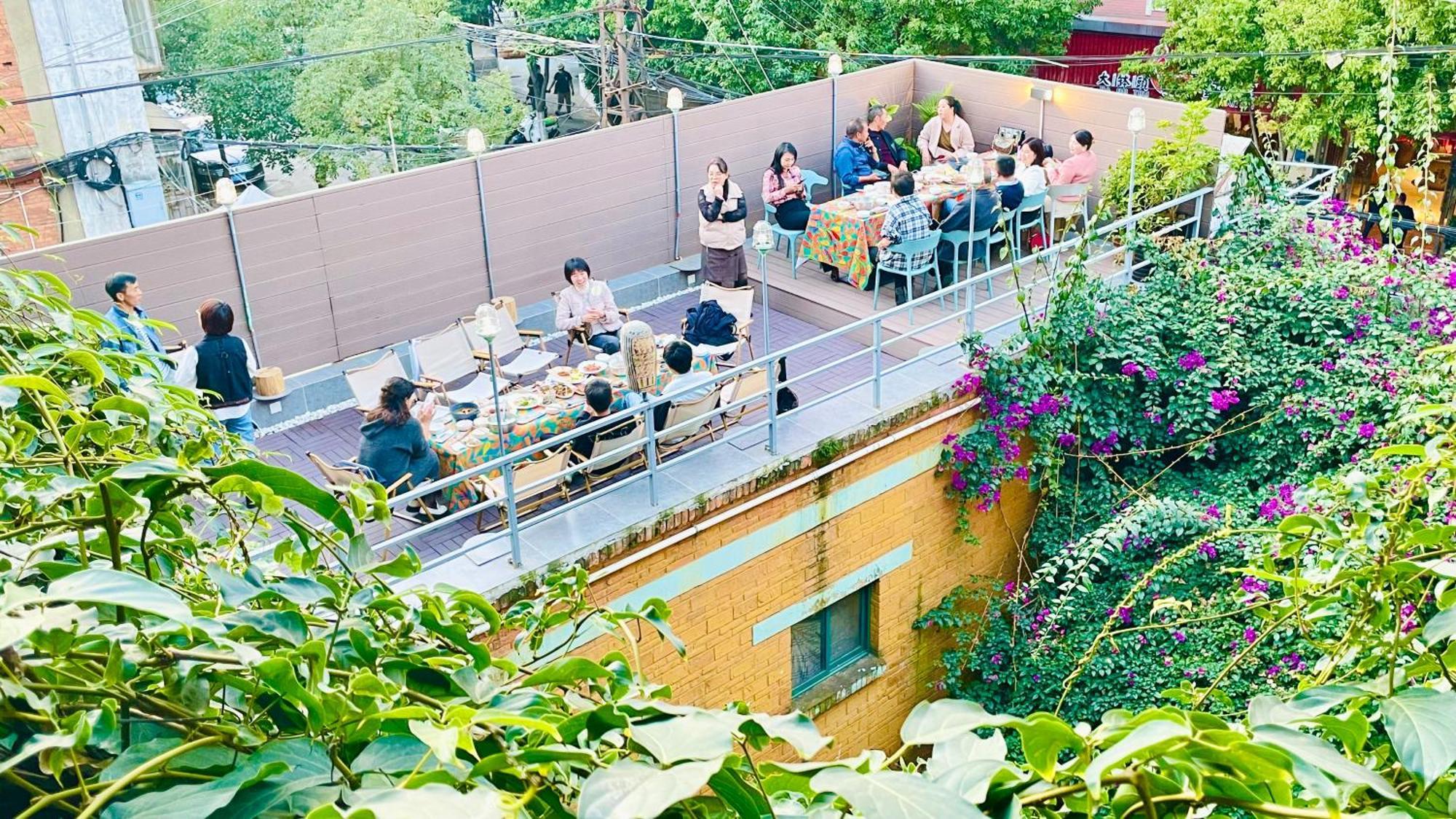 The Cloudland International Youth Hostel Close To The City Center,10 Min Walks To The Subway, Close To The Night Market, Old Street, Green Lake, English-Speaking Service, Free Activity Convenient Payment And Visa Cards Are Accepted Côn Minh Ngoại thất bức ảnh